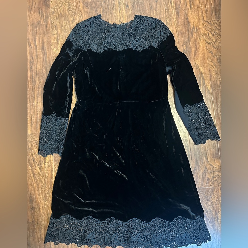 Elegant Black Velvet Dress with Lace Accents